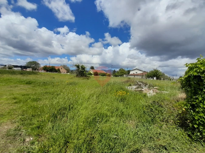 Terreno para Venda em Valença, Cristelo Covo e Arão