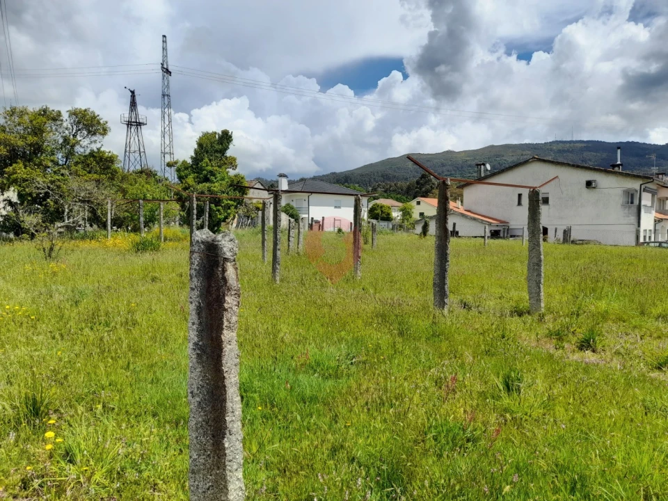 Terreno para Venda em Valença, Cristelo Covo e Arão Foto 2