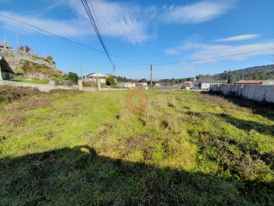 Terreno para Venda em Gondomil e Sanfins Foto 1