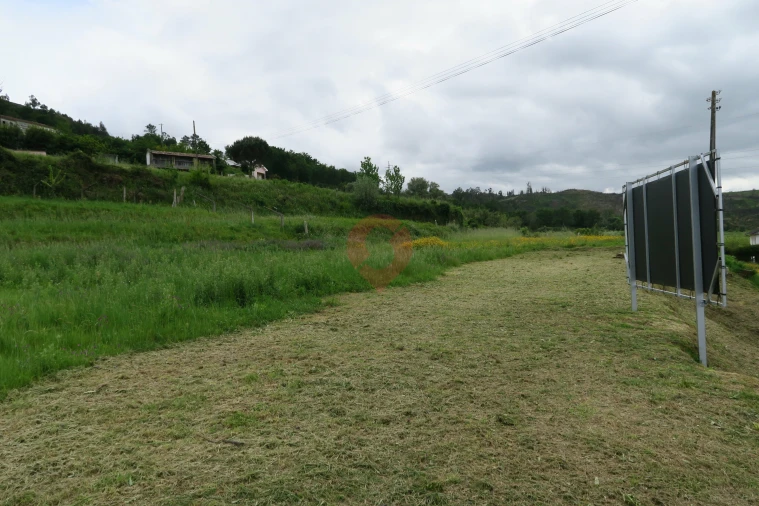Terreno para Venda em Longos Vales