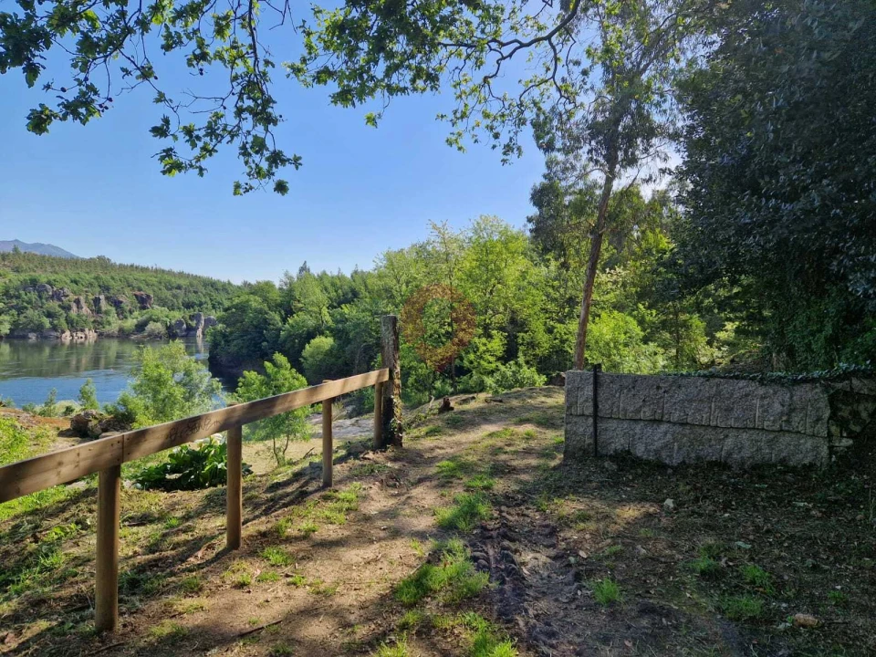 Terreno para Venda em Bela Foto 2