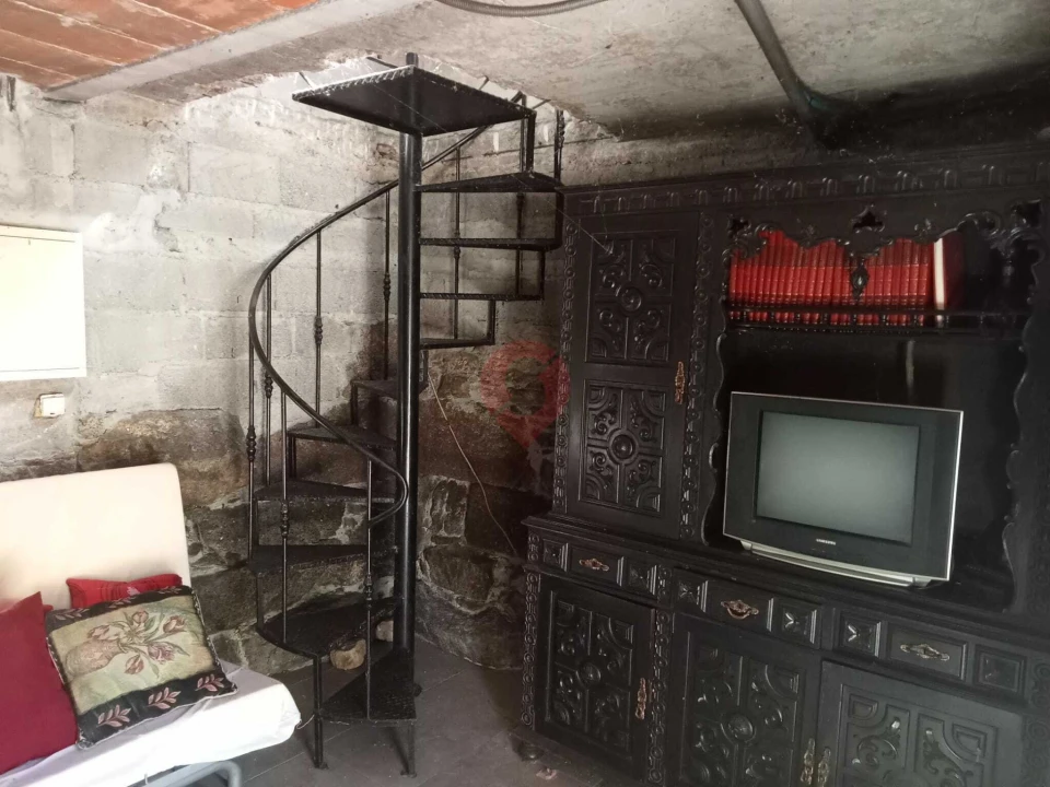 Terreno para Venda em Riba de Mouro Foto 3