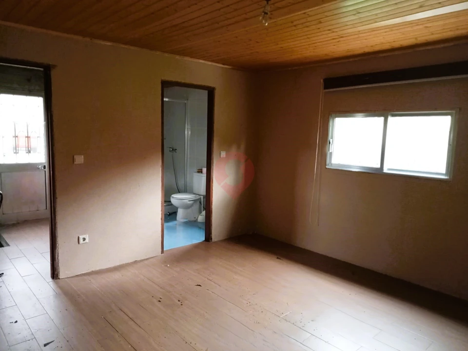 Terreno para Venda em Riba de Mouro Foto 5