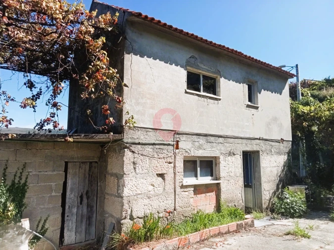 Terreno para Venda em Riba de Mouro