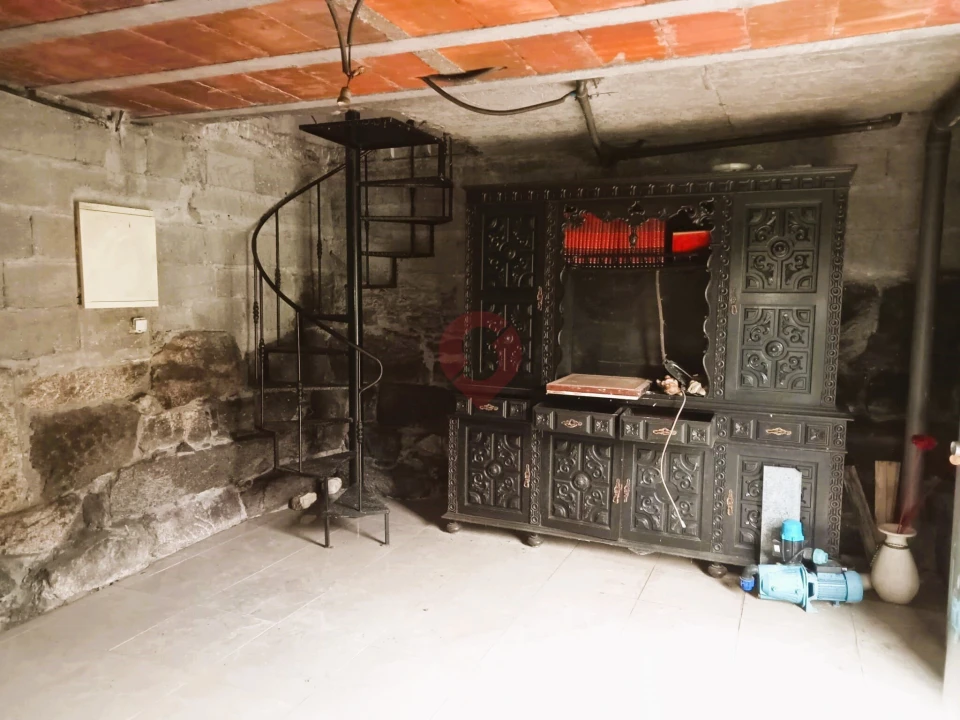 Terreno para Venda em Riba de Mouro Foto 9