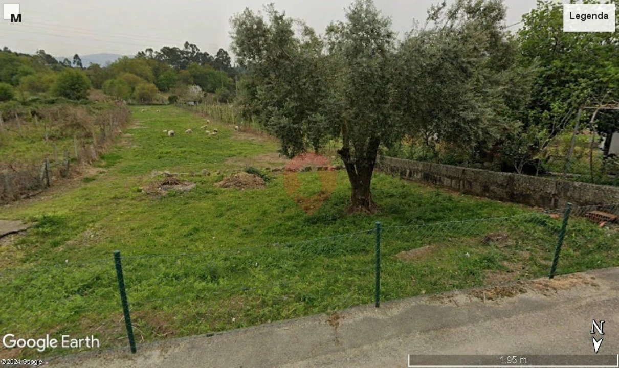 Terreno para Venda em Troporiz e Lapela Foto 2