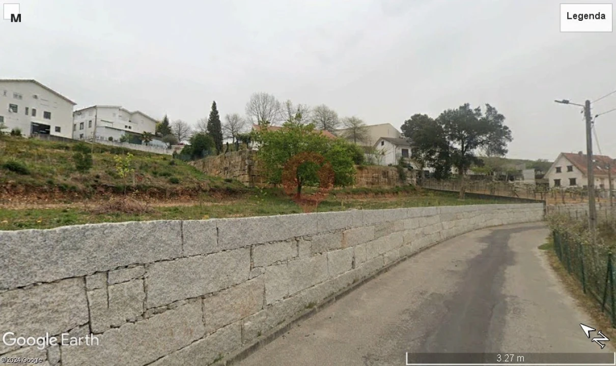 Terreno para Venda em Troporiz e Lapela Foto 2