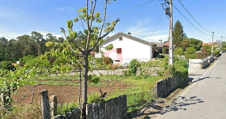 Terreno para Venda em Mazedo e Cortes Foto 2