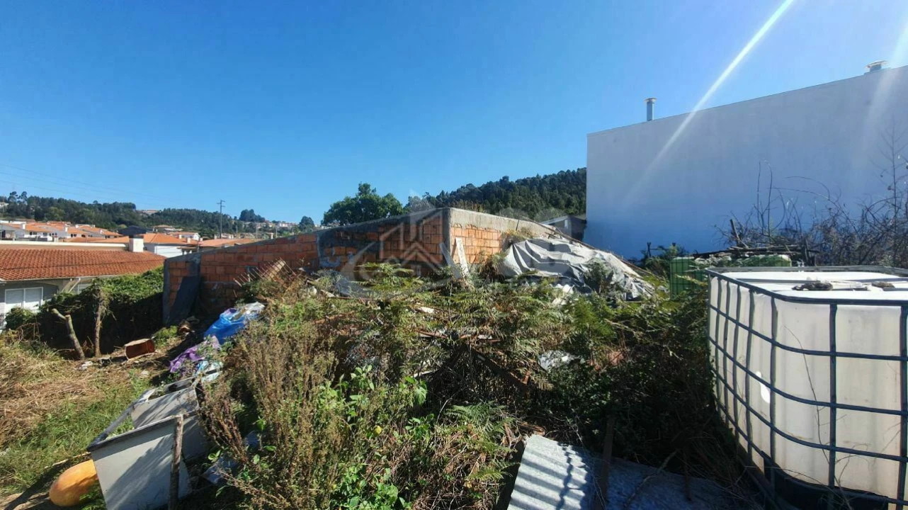 Terreno para Venda em Nogueira da Regedoura Foto 2