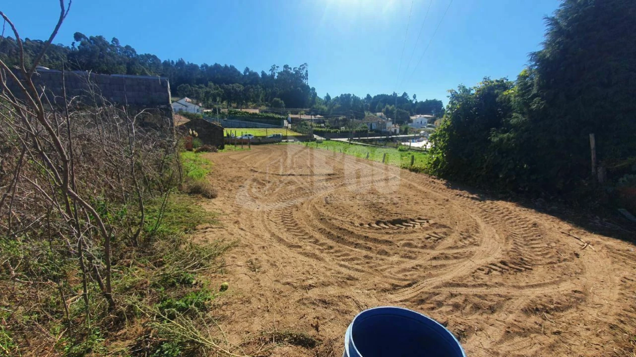 Terreno para Venda em Nogueira da Regedoura Foto 4
