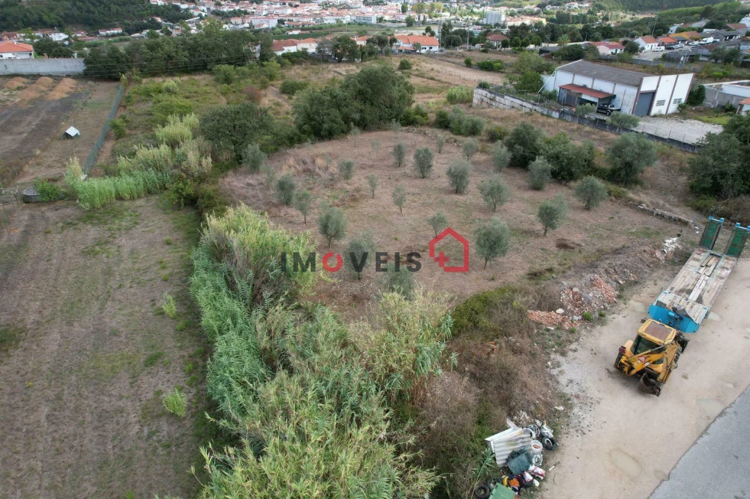 Terreno para Venda em Porto de Mós - São João Baptista e São Pedro Foto 2