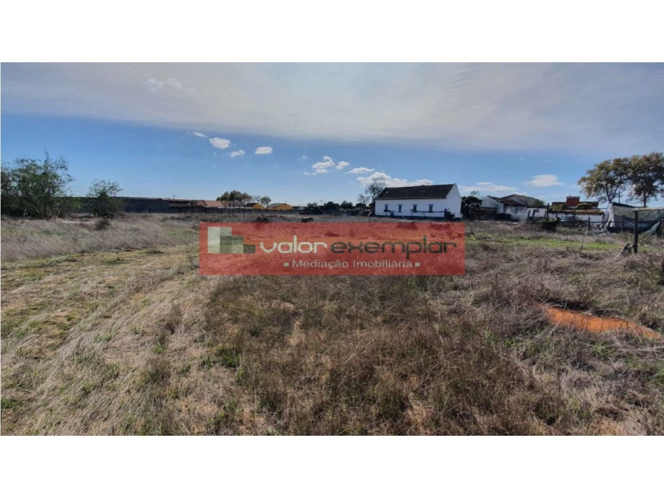 Terreno para Venda em Atalaia e Alto Estanqueiro-Jardia Foto 1