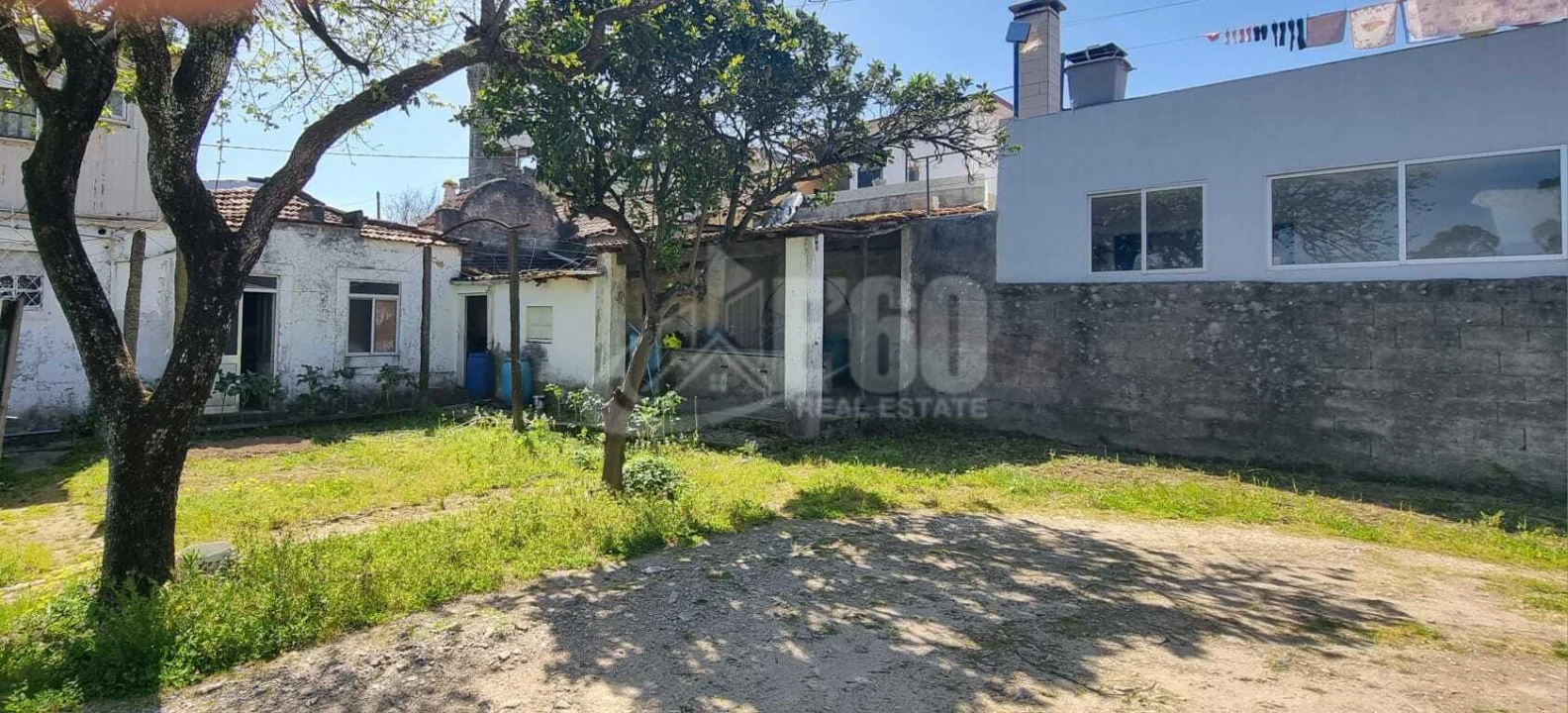 Terreno para Venda em Mafamude e Vilar do Paraíso Foto 1