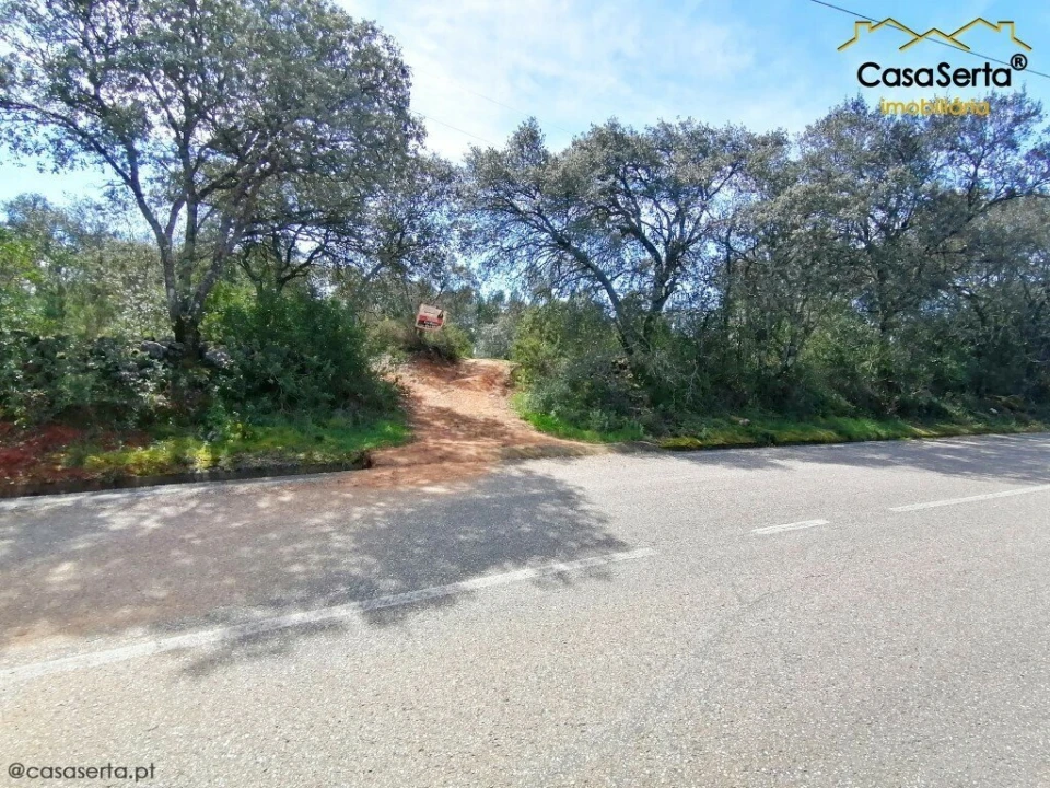 Terreno para Venda em Além da Ribeira e Pedreira Foto 1