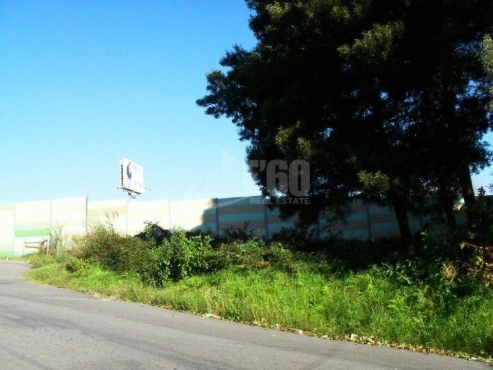 Terreno para Venda em Mozelos Foto 1