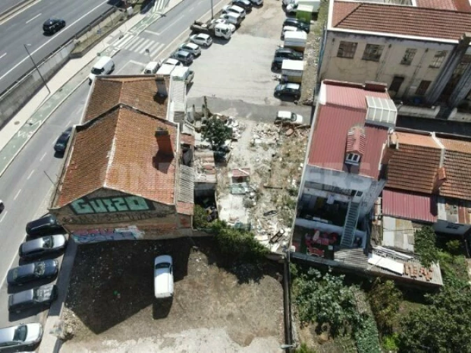 Terreno para Venda em Campolide Foto 4