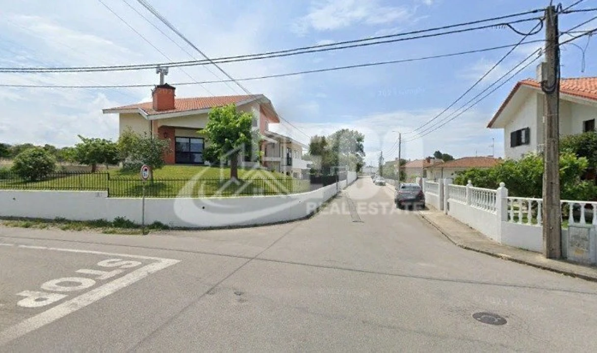 Terreno para Venda em Paramos Foto 1