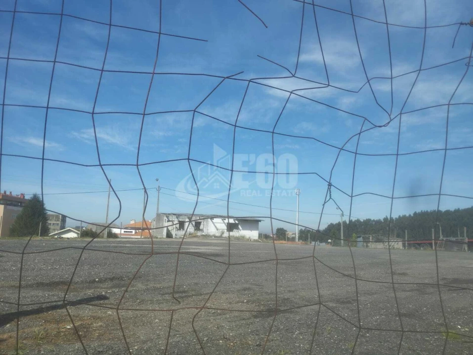 Terreno para Venda em Gulpilhares e Valadares Foto 2