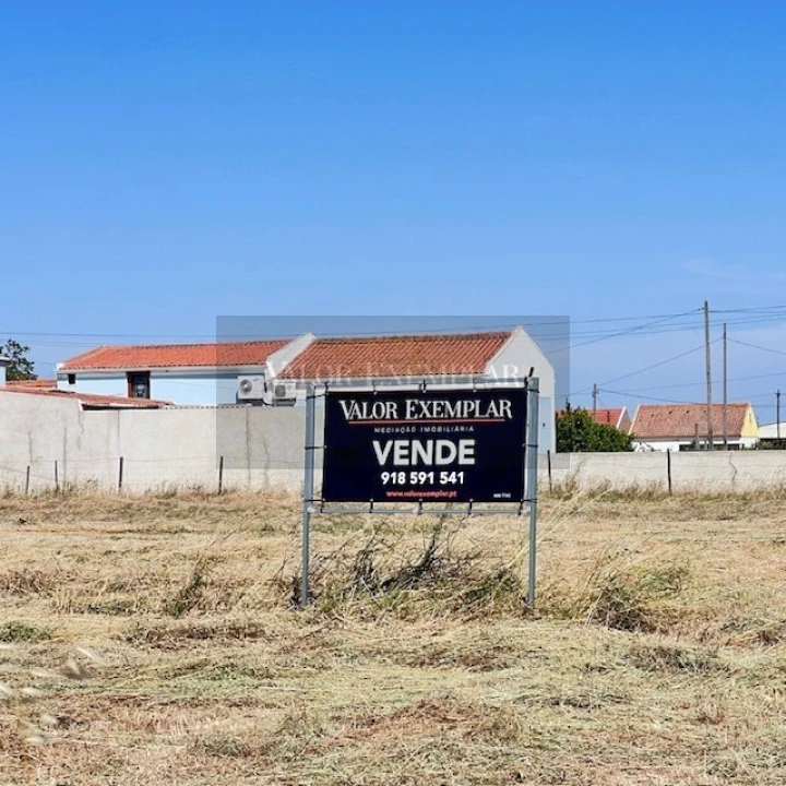 Terreno para Venda em Atalaia e Alto Estanqueiro-Jardia Foto 1