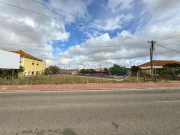 Terreno para Venda em Samora Correia