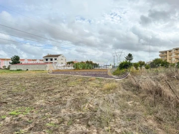 Terreno para Venda em Samora Correia