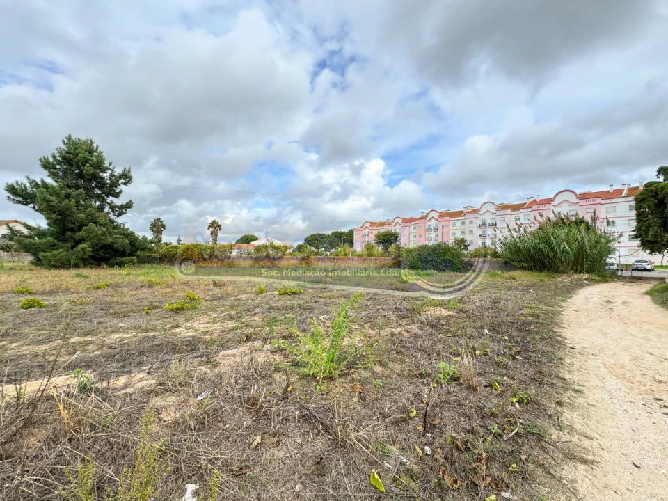 Terreno para Venda em Samora Correia Foto 4