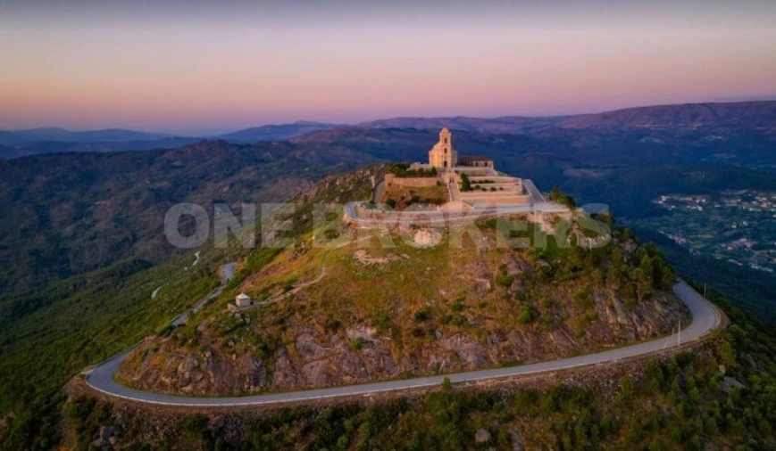 Terreno para Venda em Vilar de Ferreiros Foto 9
