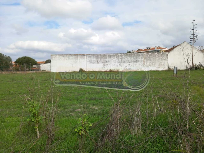 Terreno para Venda em Samora Correia