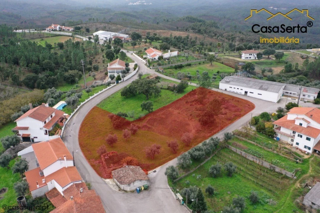 Terreno para Venda em Vila de Rei Foto 1