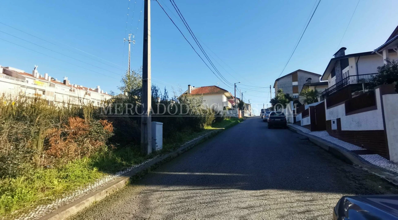 Terreno para Venda em Macieira de Sarnes Foto 1
