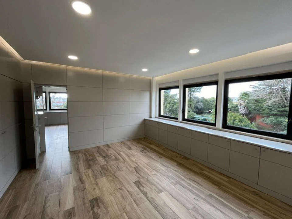 Escritório para Arrendamento em Barcarena Foto 15