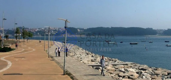Moradia T3 para Venda em Aldoar, Foz do Douro e Nevogilde