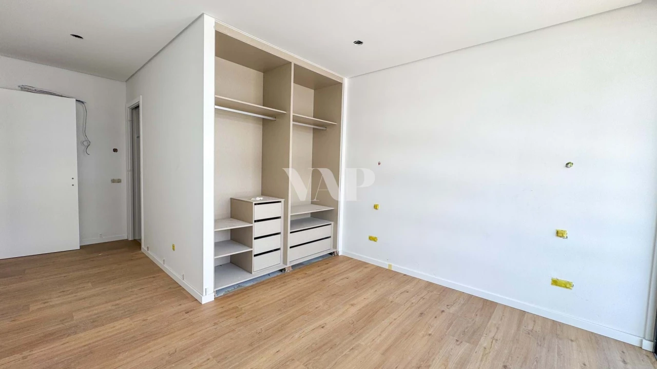 Apartamento T3 para Venda em Quarteira Foto 11