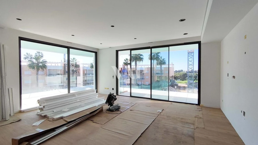 Apartamento T3 para Venda em Quarteira Foto 3