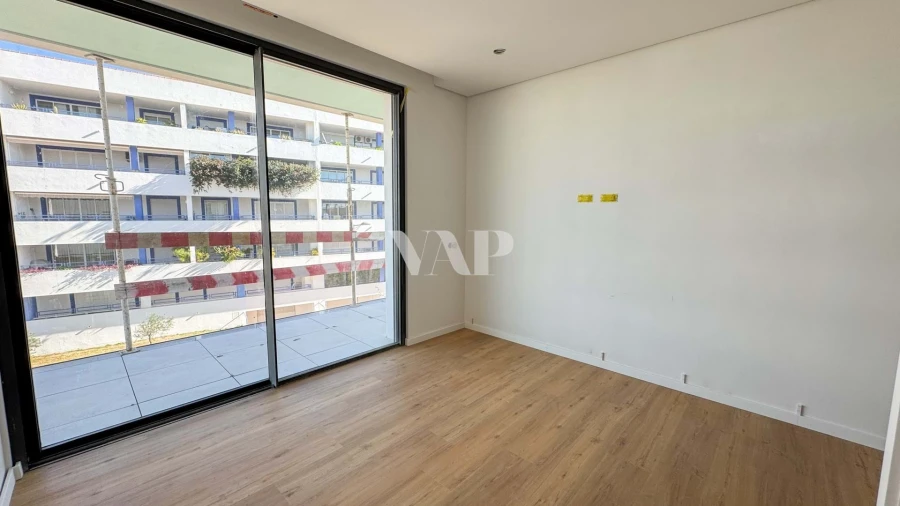 Apartamento T3 para Venda em Quarteira Foto 13