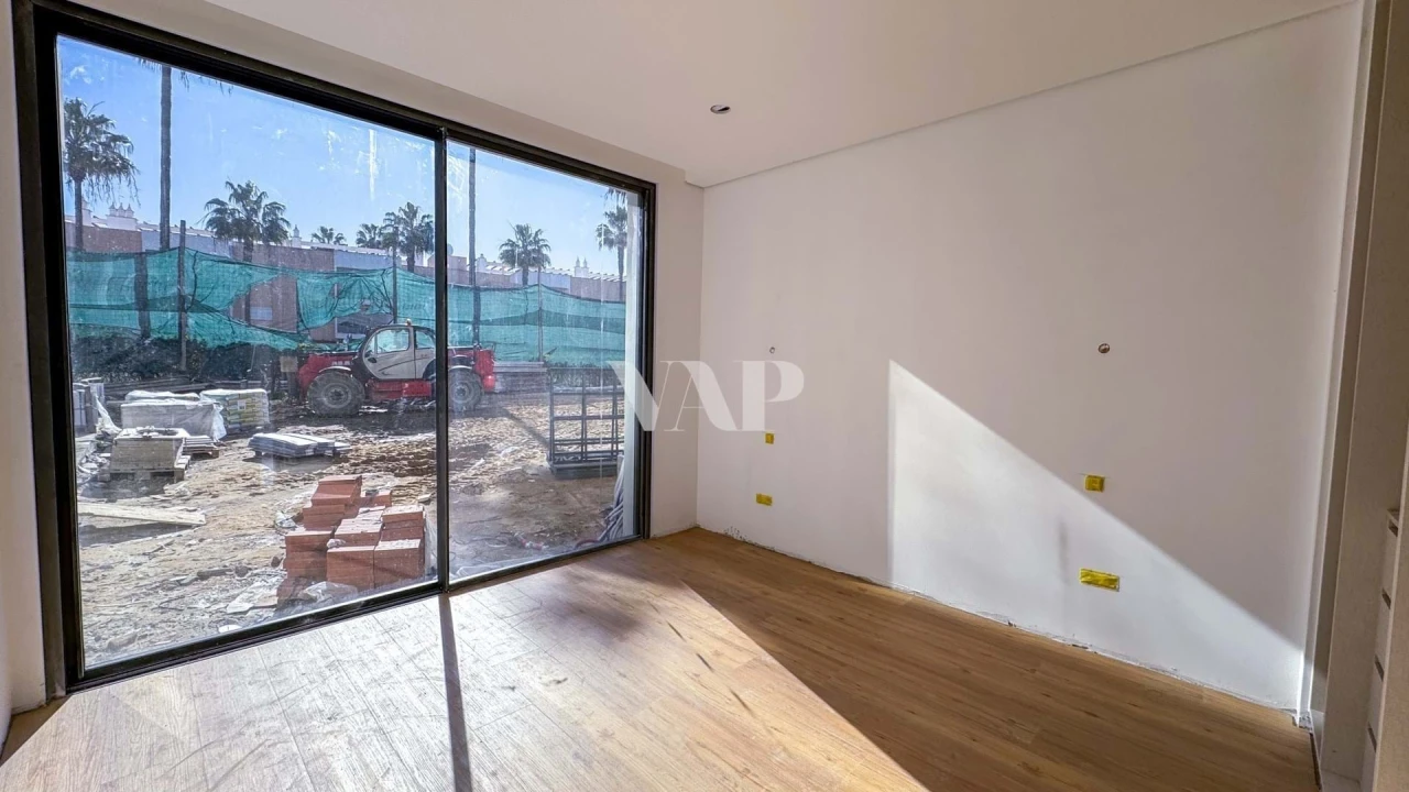 Apartamento T2 para Venda em Quarteira Foto 6