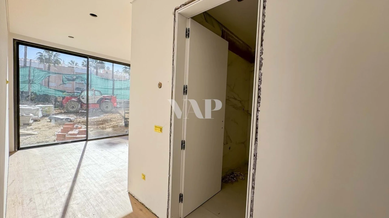 Apartamento T2 para Venda em Quarteira Foto 5