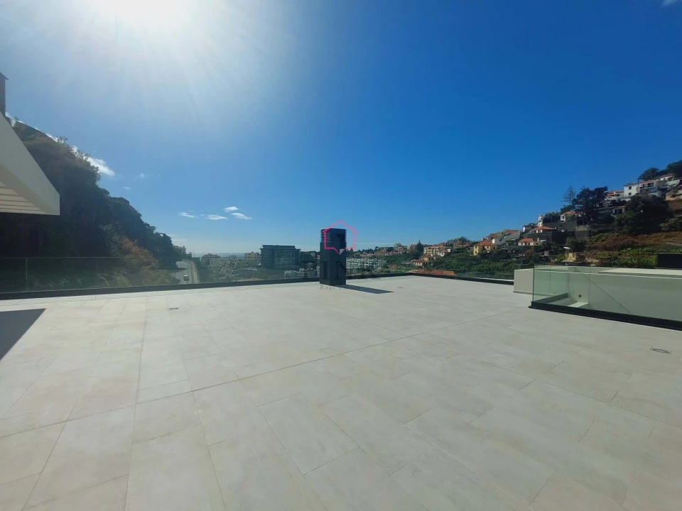 Apartamento T5 para Venda em Funchal (São Pedro) Foto 22