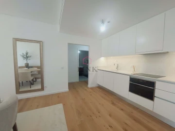 Apartamento T5 para Venda em Funchal (São Pedro)
