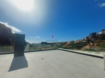 Apartamento T5 para Venda em Funchal (São Pedro)