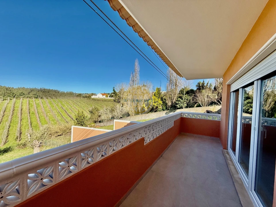 Moradia T3 para Venda em Salir de Matos Foto 13