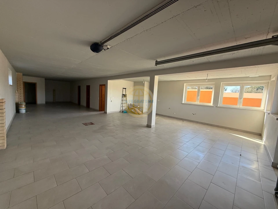 Moradia T3 para Venda em Salir de Matos Foto 18