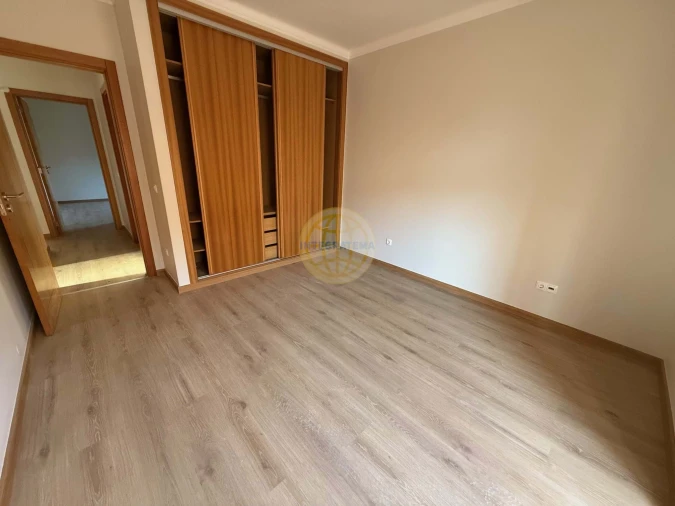 Moradia T3 para Venda em Salir de Matos Foto 16