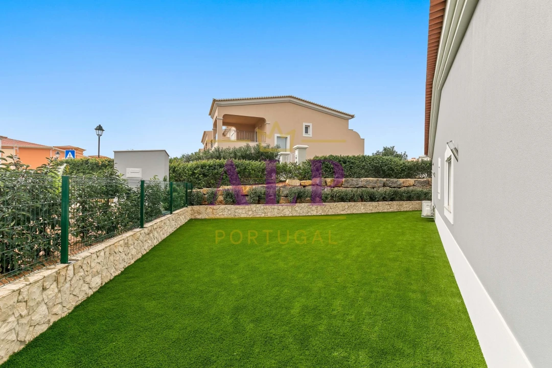 Moradia T2 para Venda em Lagos (São Sebastião e Santa Maria) Foto 27