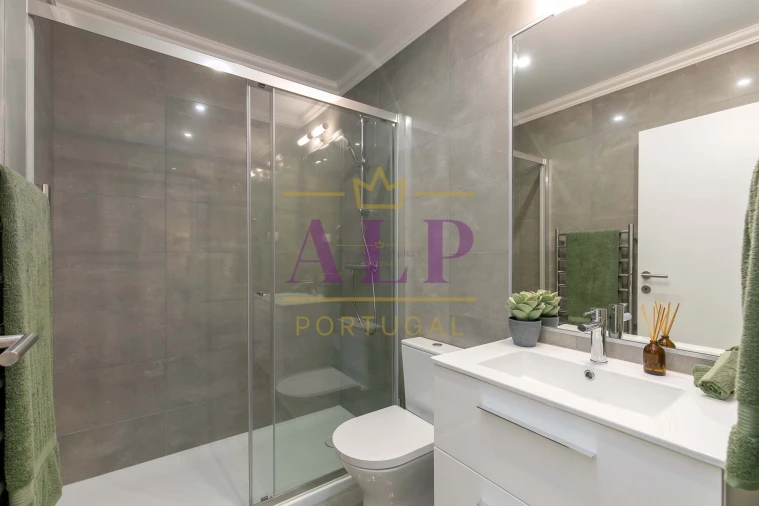 Moradia T2 para Venda em Lagos (São Sebastião e Santa Maria) Foto 24