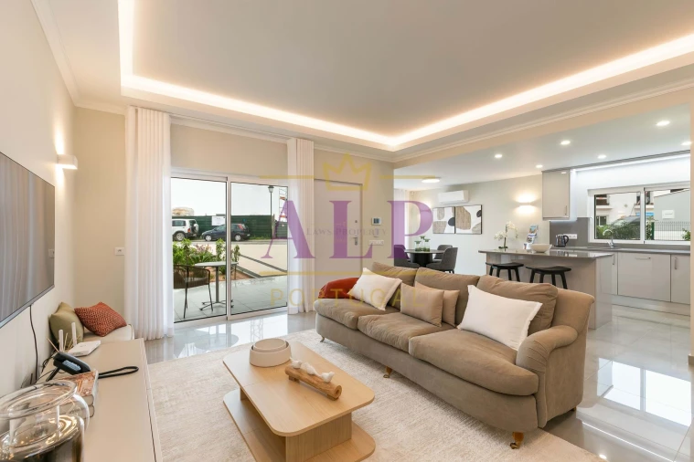 Moradia T2 para Venda em Lagos (São Sebastião e Santa Maria) Foto 13