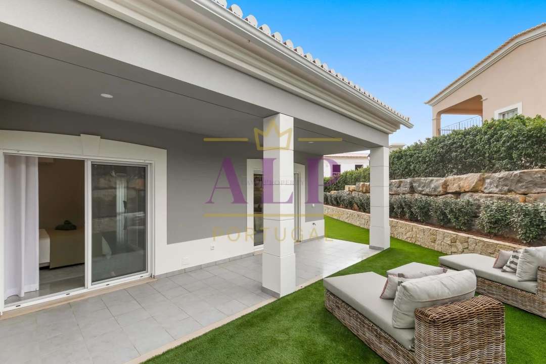 Moradia T2 para Venda em Lagos (São Sebastião e Santa Maria) Foto 25