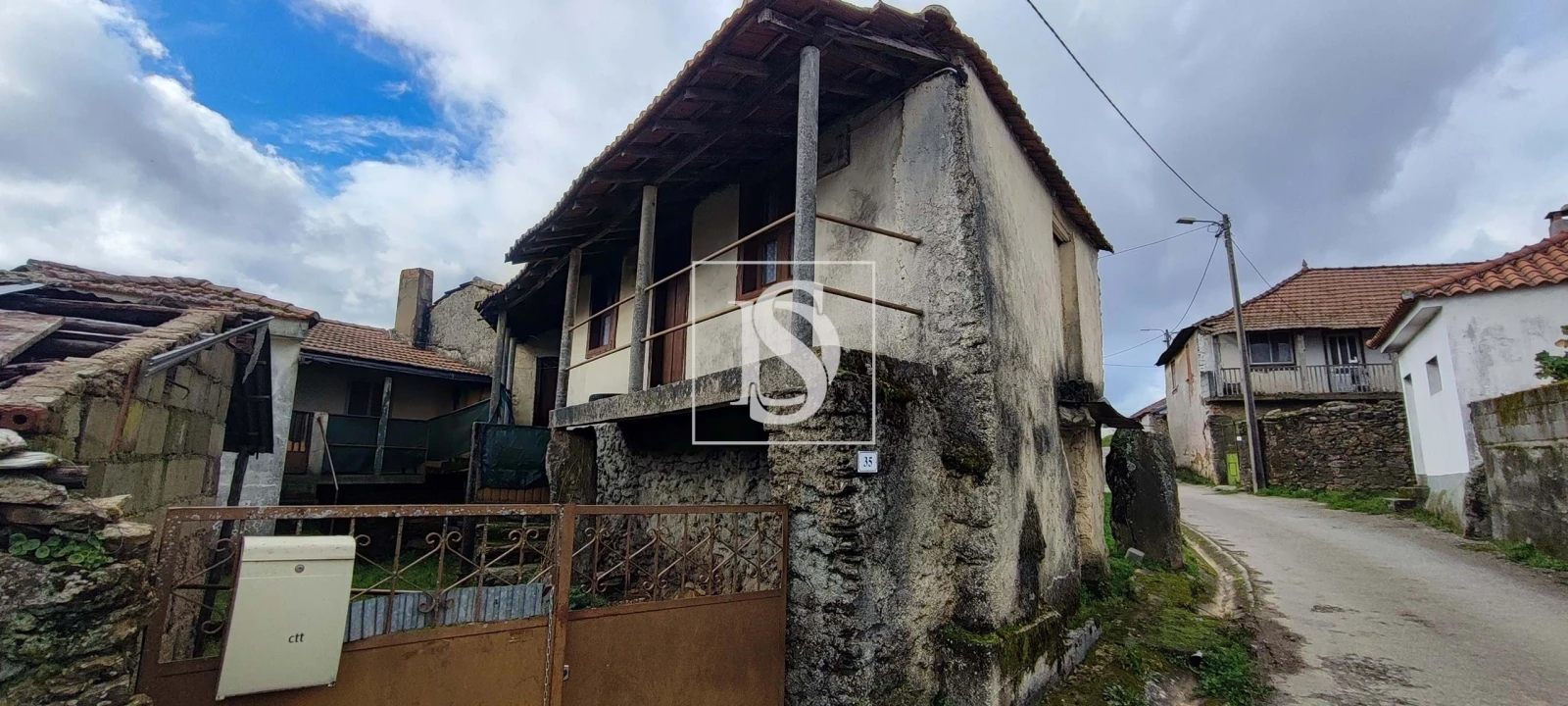 Moradia T3 para Venda em Edral Foto 4