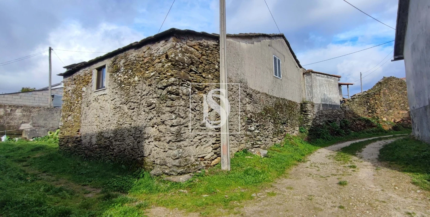 Moradia T3 para Venda em Edral Foto 3