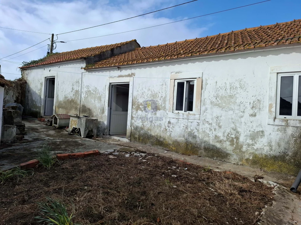 Moradia T4 para Venda em Cela Foto 18